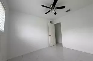 15865 Ridgeroe Ln, Houston, TX 77053 - Photo 9