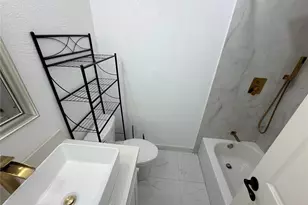 15865 Ridgeroe Ln, Houston, TX 77053 - Photo 11