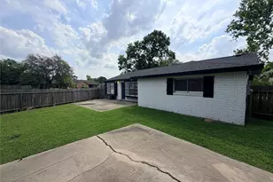 15865 Ridgeroe Ln, Houston, TX 77053 - Photo 17