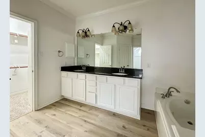 73 E Montfair Boulevard, The Woodlands, TX 77382 - Photo 23