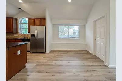 73 E Montfair Boulevard, The Woodlands, TX 77382 - Photo 13