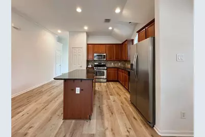 73 E Montfair Boulevard, The Woodlands, TX 77382 - Photo 17