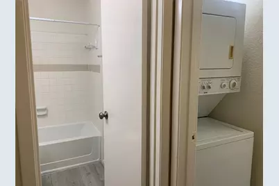 2710 Grants Lake Boulevard #B5, Sugar Land, TX 77479 - Photo 3