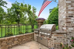 2750 N Southern Oaks Dr, Houston, TX 77068 - Photo 37