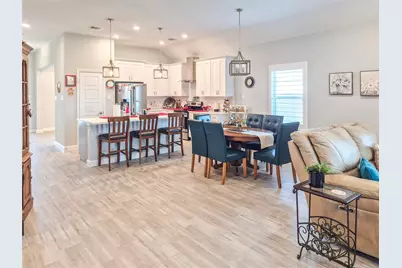 1325 Palomino Trail, Angleton, TX 77515 - Photo 9