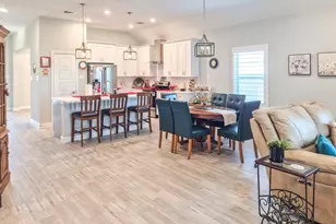 1325 Palomino Trail, Angleton, TX 77515 - Photo 9