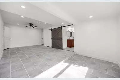 811 W Calhoun Street, Livingston, TX 77351 - Photo 17