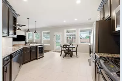 3820 Lake View Drive, Pearland, TX 77581 - Photo 5