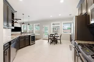 3820 Lake View Dr, Pearland, TX 77581 - Photo 5