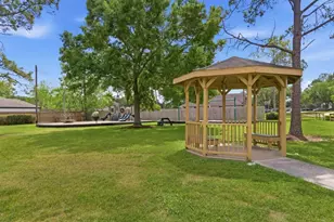 3820 Lake View Dr, Pearland, TX 77581 - Photo 35