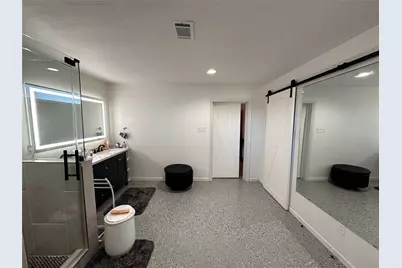 26 Lyncrest, Galveston, TX 77550 - Photo 11