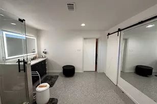 26 Lyncrest, Galveston, TX 77550 - Photo 11