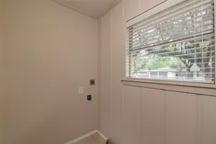 1509 N San Jacinto St, Conroe, TX 77301 - Photo 7