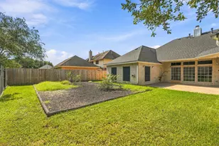 2845 Martina Dr, Friendswood, TX 77546 - Photo 27