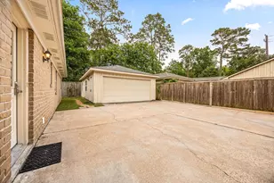 1803 Briarpark Dr, Houston, TX 77042 - Photo 27