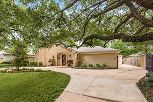 1803 Briarpark Dr, Houston, TX 77042 - Photo 35
