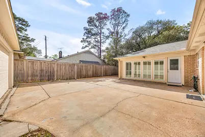 1803 Briarpark Drive, Houston, TX 77042 - Photo 33
