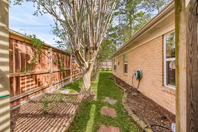 1803 Briarpark Drive, Houston, TX 77042 - Photo 37
