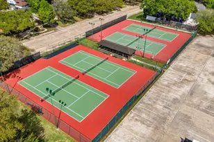 1803 Briarpark Dr, Houston, TX 77042 - Photo 41