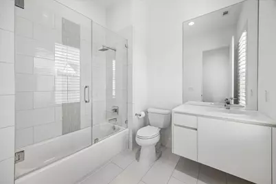 11104 Savannah Woods Lane, Houston, TX 77043 - Photo 25