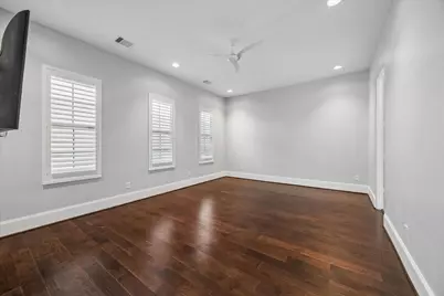 11104 Savannah Woods Lane, Houston, TX 77043 - Photo 19