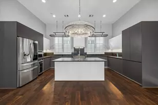 11104 Savannah Woods Ln, Houston, TX 77043 - Photo 9