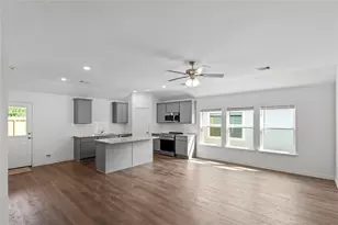 803 Stoney Pt Ln, Dayton, TX 77535 - Photo 5