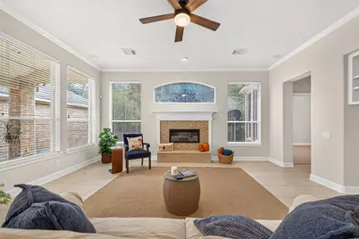 10 Surrey Run Place, The Woodlands, TX 77384 - Photo 17
