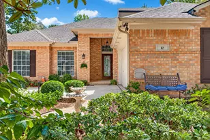 10 Surrey Run Pl, The Woodlands, TX 77384 - Photo 1