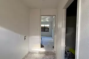 6111 Westover St, Houston, TX 77033 - Photo 5
