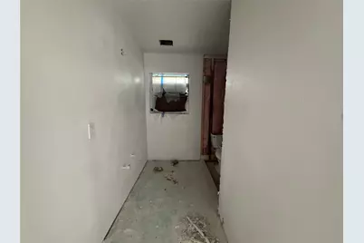 6111 Westover Street, Houston, TX 77033 - Photo 9