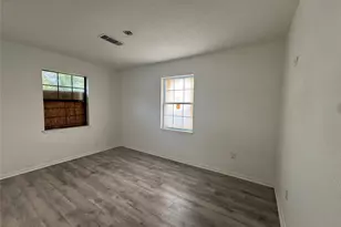 6111 Westover St, Houston, TX 77033 - Photo 21