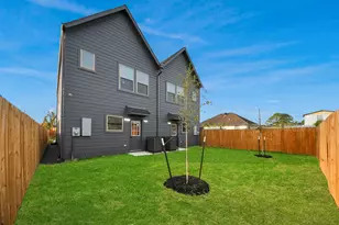 7925 Ritz St, Houston, TX 77028 - Photo 35