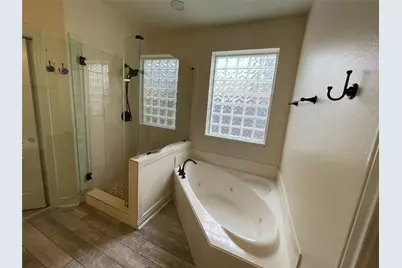 1759 Lakeside Enclave Drive, Houston, TX 77077 - Photo 19