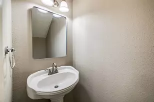3654 Ocee St, Houston, TX 77063 - Photo 11