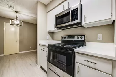3654 Ocee Street, Houston, TX 77063 - Photo 11