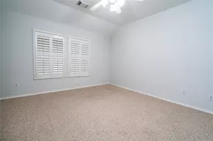 850 W Heights Hollow Ln, Houston, TX 77007 - Photo 17