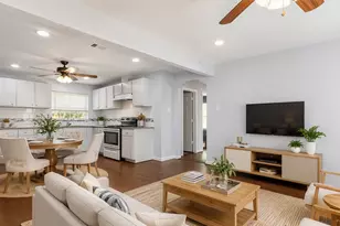 5209 Plum Dr, Houston, TX 77087 - Photo 5