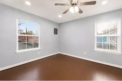 5209 Plum Drive, Houston, TX 77087 - Photo 11
