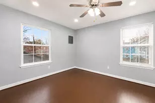 5209 Plum Dr, Houston, TX 77087 - Photo 11