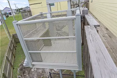 2426 Sand Bar Lane, Crystal Beach, TX 77650 - Photo 5