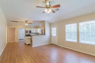 10755 Royal York Dr, Conroe, TX 77303 - Photo 7