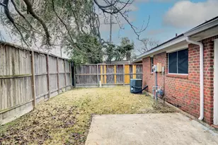 1402 Forest Home Dr, Houston, TX 77077 - Photo 35