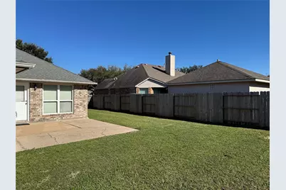 7915 Fall Hollow Drive, Houston, TX 77041 - Photo 27
