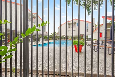 10855 Meadowglen Lane #608, Houston, TX 77042 - Photo 19