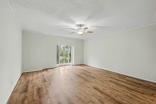 10811 Hunters Forest Dr, Hunters Creek Village, TX 77024 - Photo 15