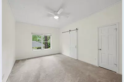 10811 Hunters Forest Drive, Hunters Creek Village, TX 77024 - Photo 19