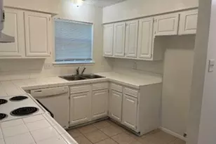 61 S Waxberry Rd, The Woodlands, TX 77381 - Photo 5