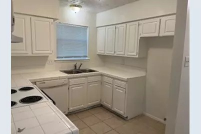 61 S Waxberry Road, The Woodlands, TX 77381 - Photo 5