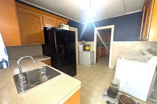 303 E Livingston St, San Augustine, TX 75972 - Photo 5